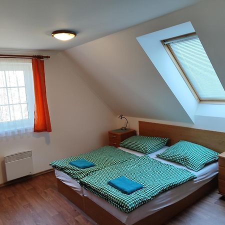 Chaty Kolodeje - Ubytovani U Reky V Soukromem Arealu-Orange Kolodeje nad Luznici Exterior foto